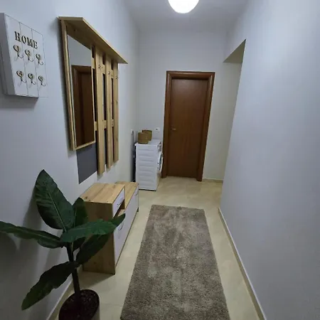 Bellis Center 2 Apartment